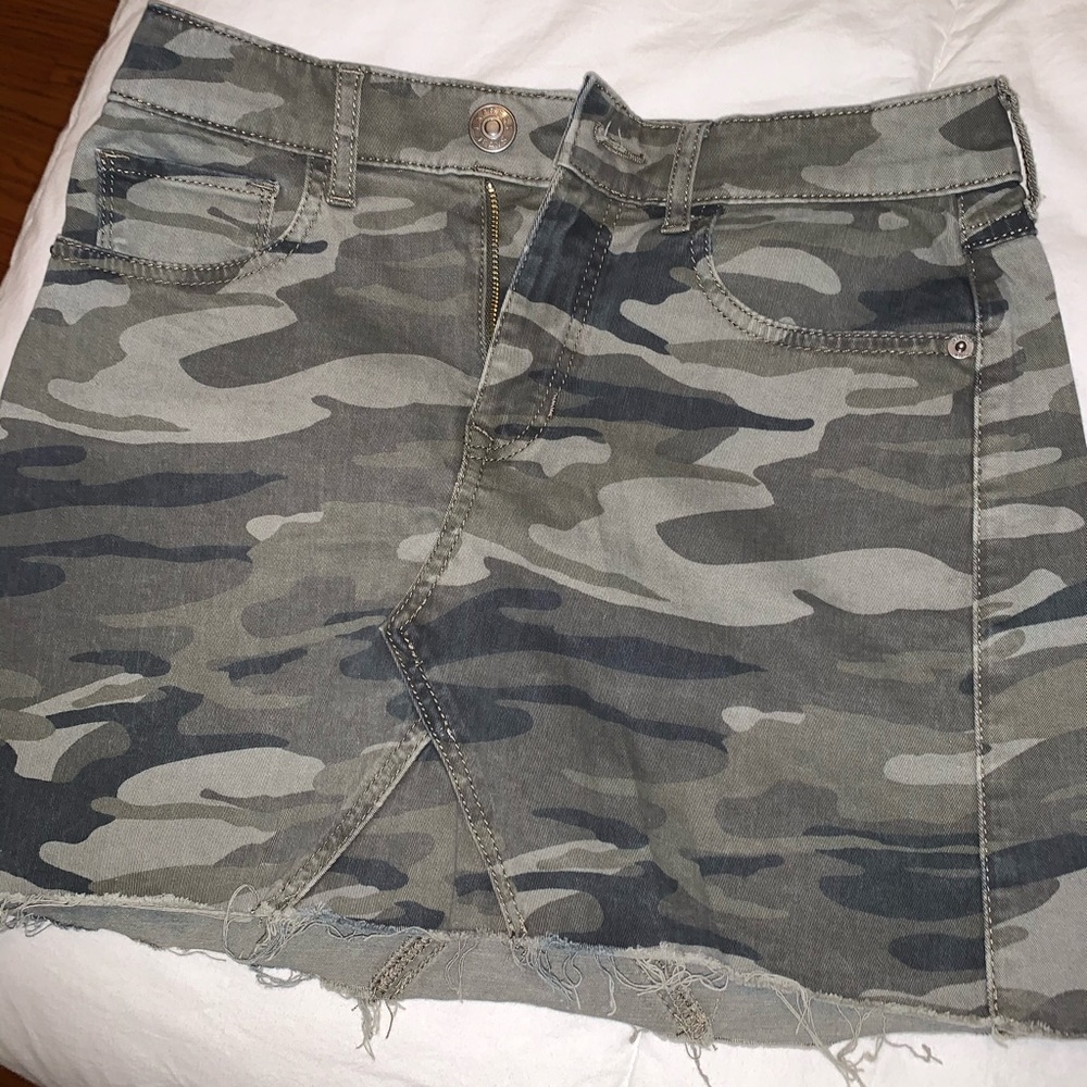 Skirt- worn once!